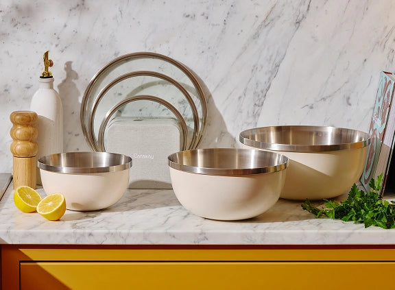 Cookware &amp; Minis Set - Our 16-piece Stainless Steel Set has all you need to elevate your cooking. - US 3878
